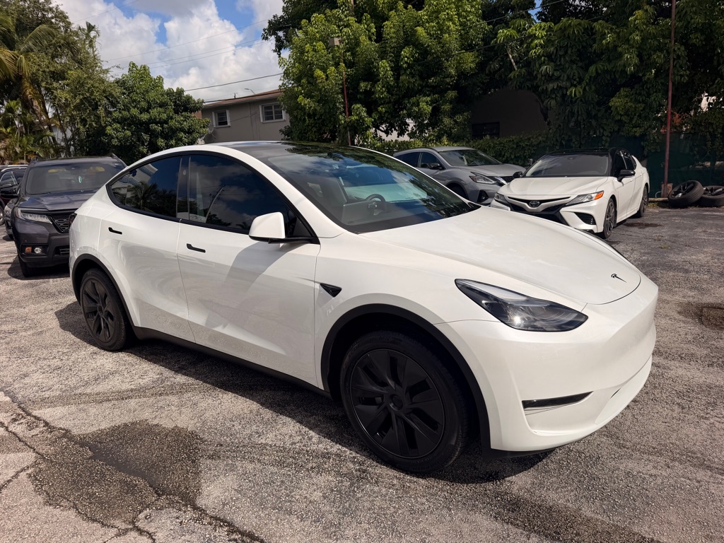 Photo 8 of this TESLA MODEL Y
