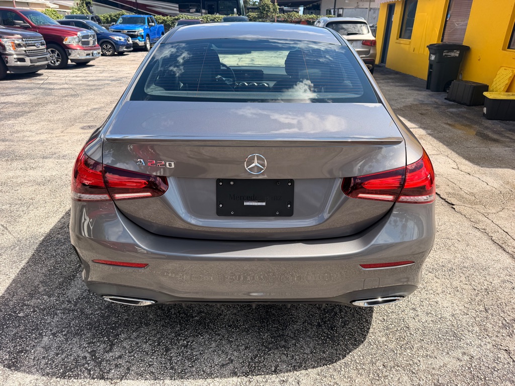 Photo 13 of this MERCEDES-BENZ A