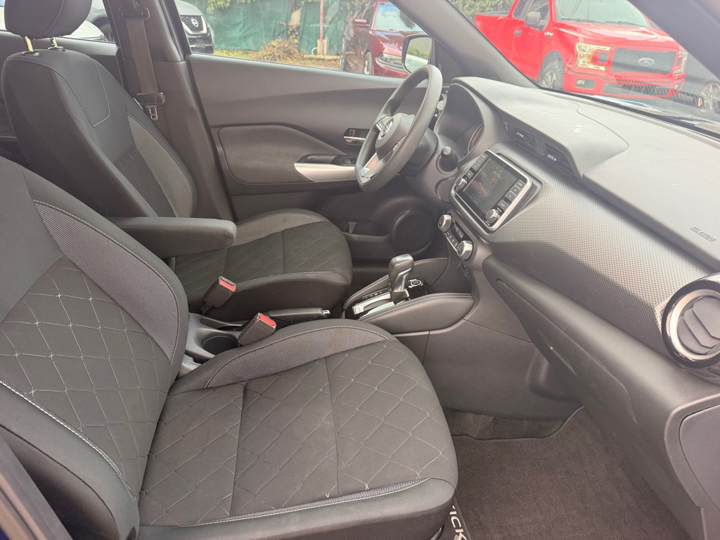 Photo 13 of this NISSAN KICKS
