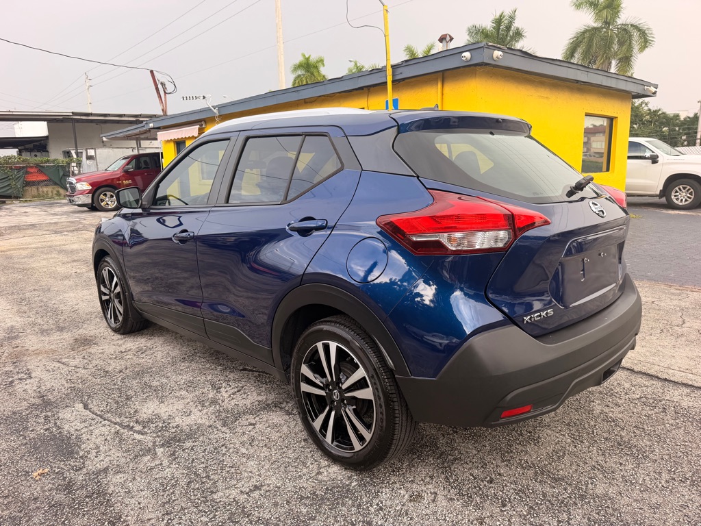 Photo 11 of this NISSAN KICKS