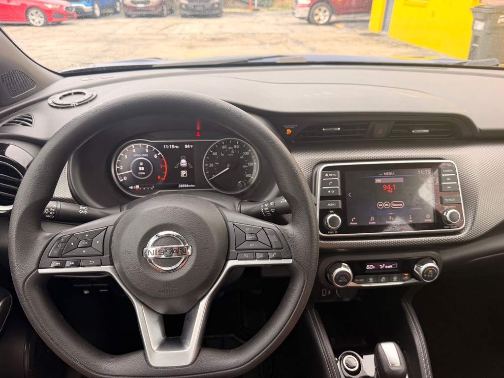 Photo 17 of this NISSAN KICKS