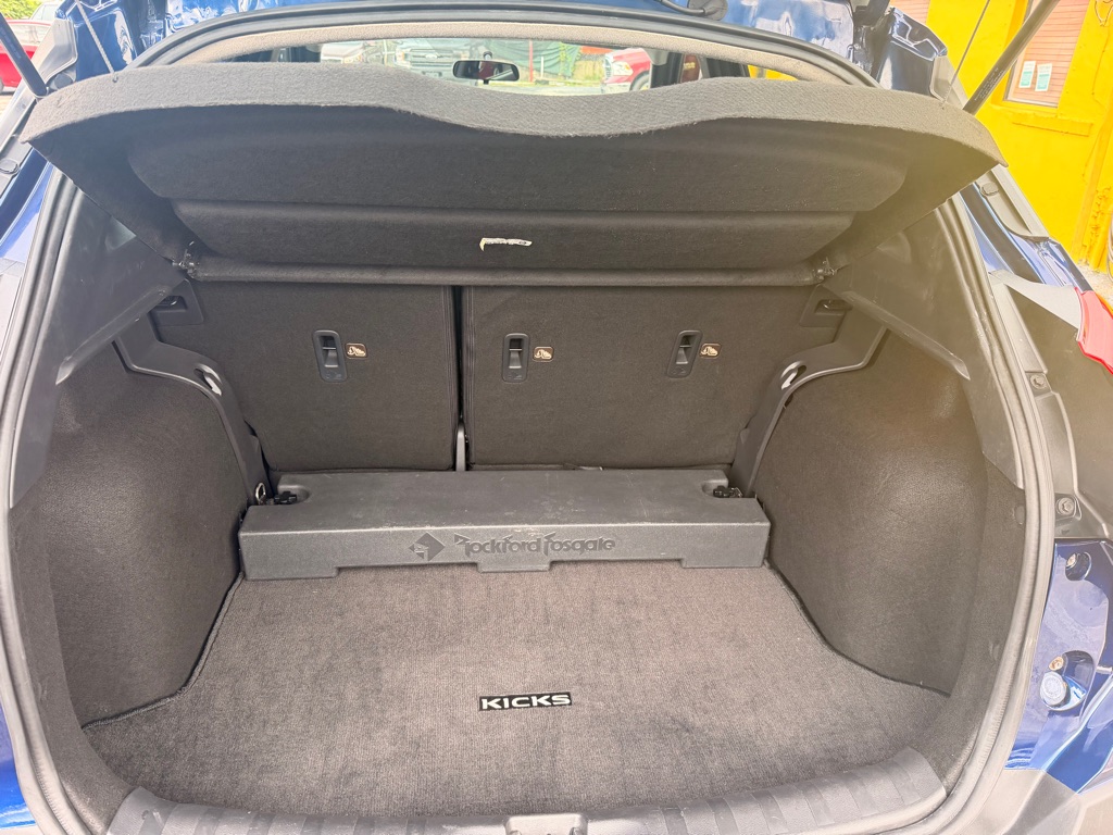 Photo 16 of this NISSAN KICKS