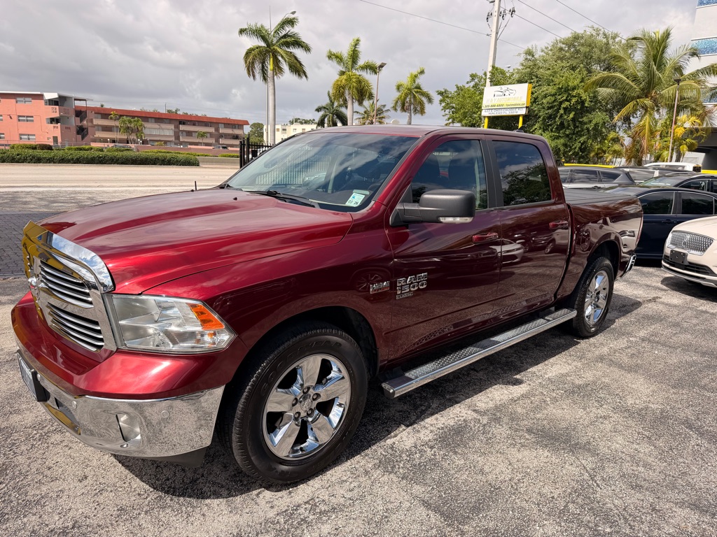 Photo 3 of this RAM 1500 CLASSIC