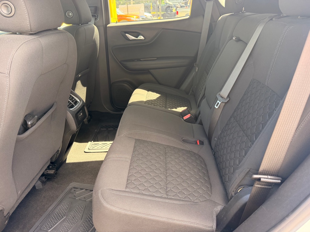 Photo 18 of this CHEVROLET BLAZER