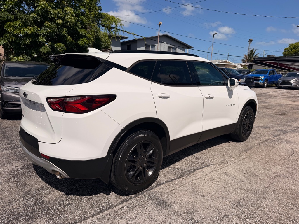 Photo 10 of this CHEVROLET BLAZER