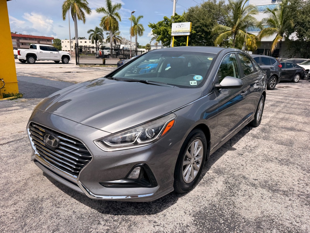 Photo 3 of this HYUNDAI SONATA