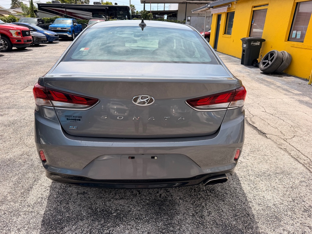 Photo 10 of this HYUNDAI SONATA