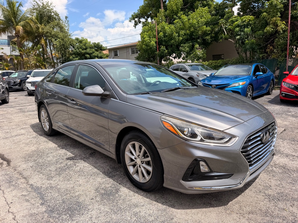 Photo 7 of this HYUNDAI SONATA