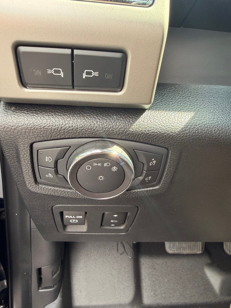 Photo 27 of this FORD F150