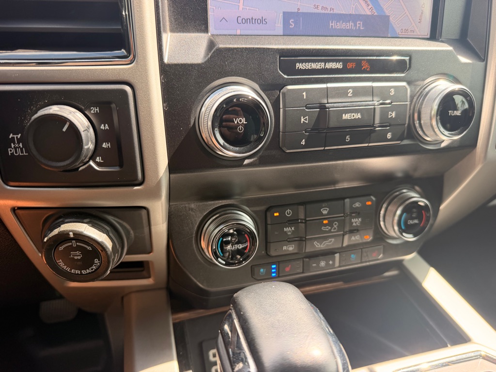 Photo 21 of this FORD F150
