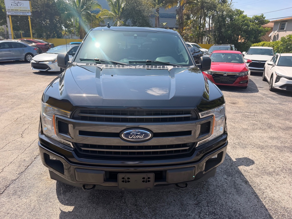 Photo 4 of this FORD F150