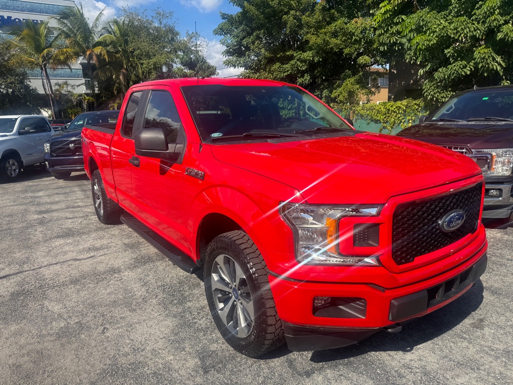 Photo 5 of this FORD F150