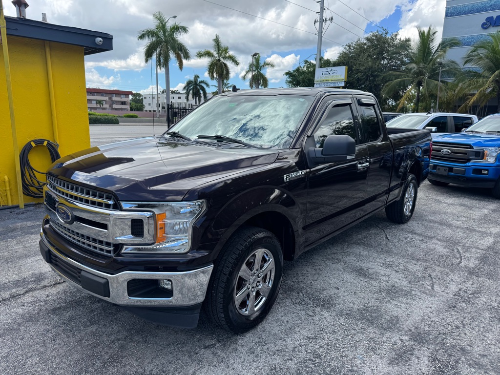 Photo 2 of this FORD F150