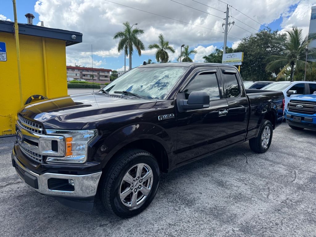 Photo 3 of this FORD F150