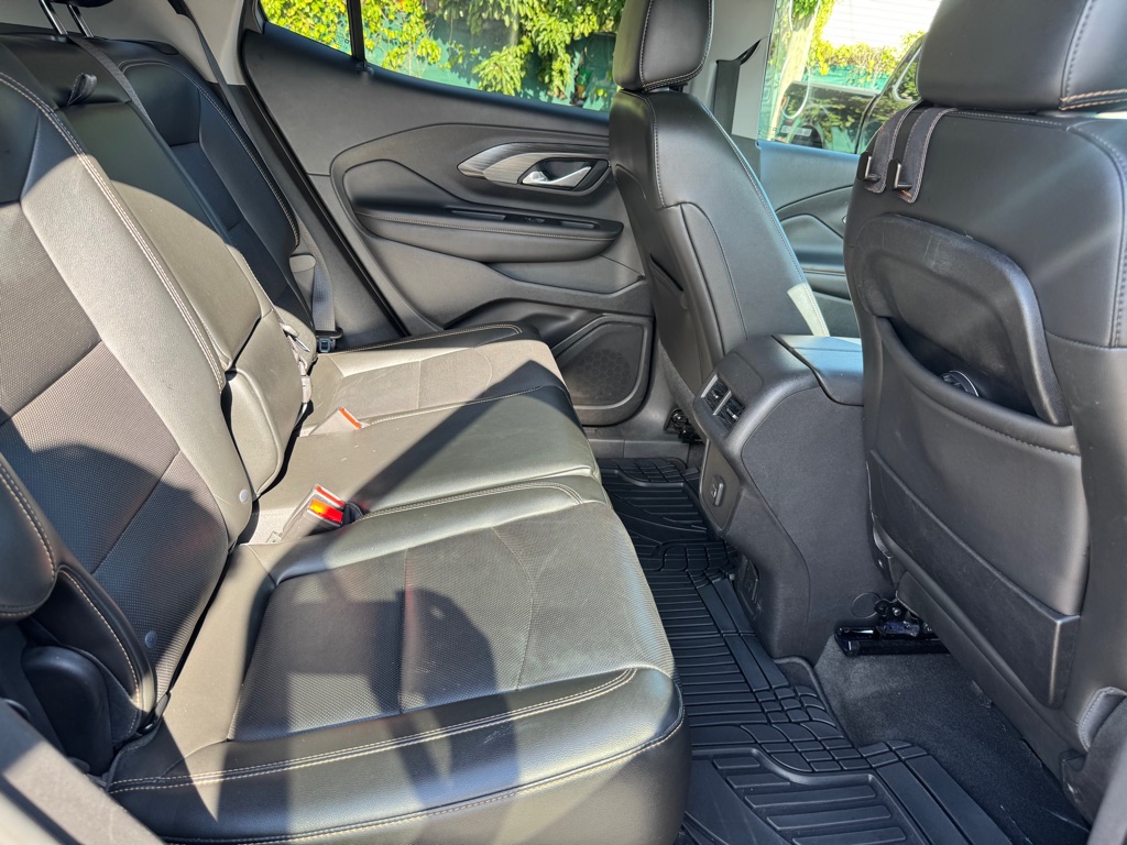 Photo 20 of this GMC TERRAIN