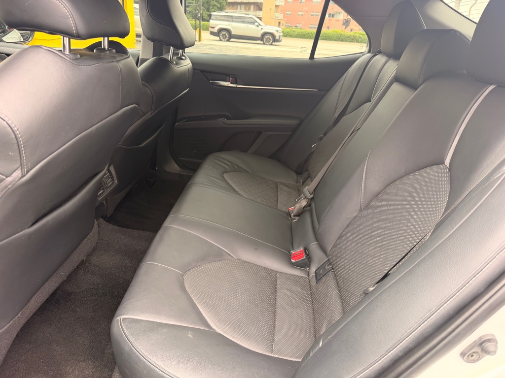 Photo 18 of this TOYOTA CAMRY