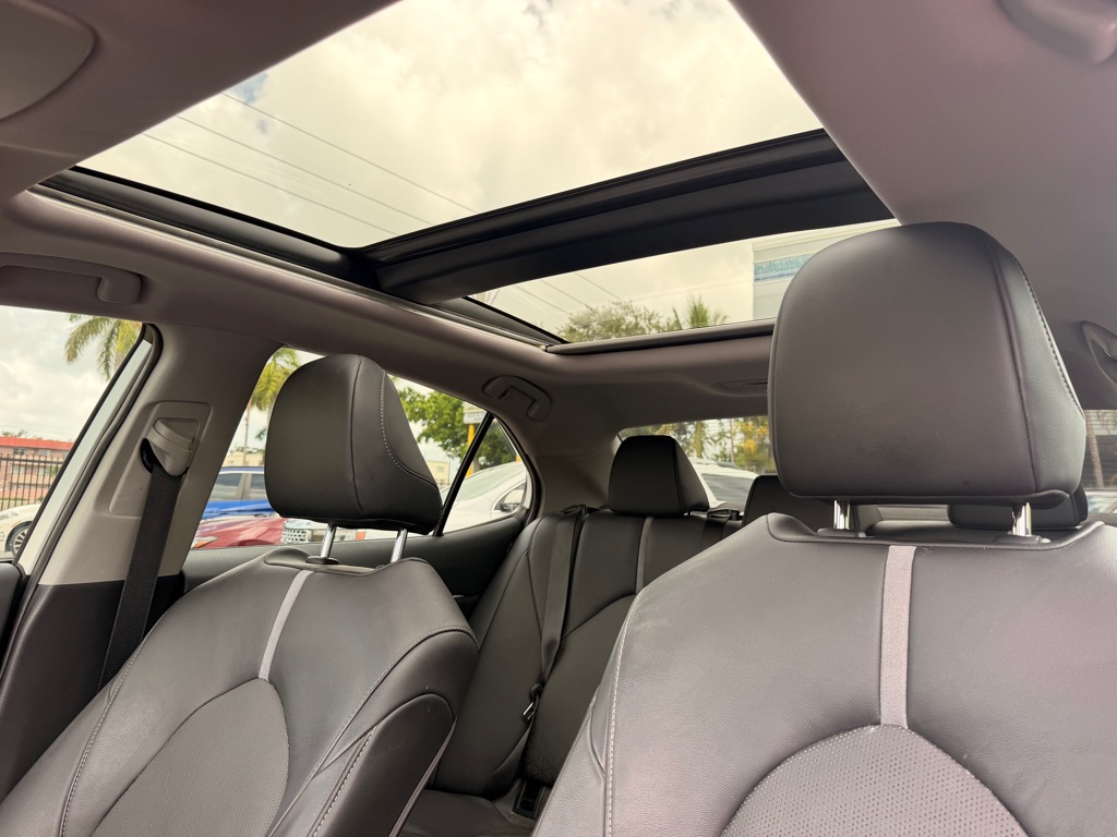 Photo 19 of this TOYOTA CAMRY