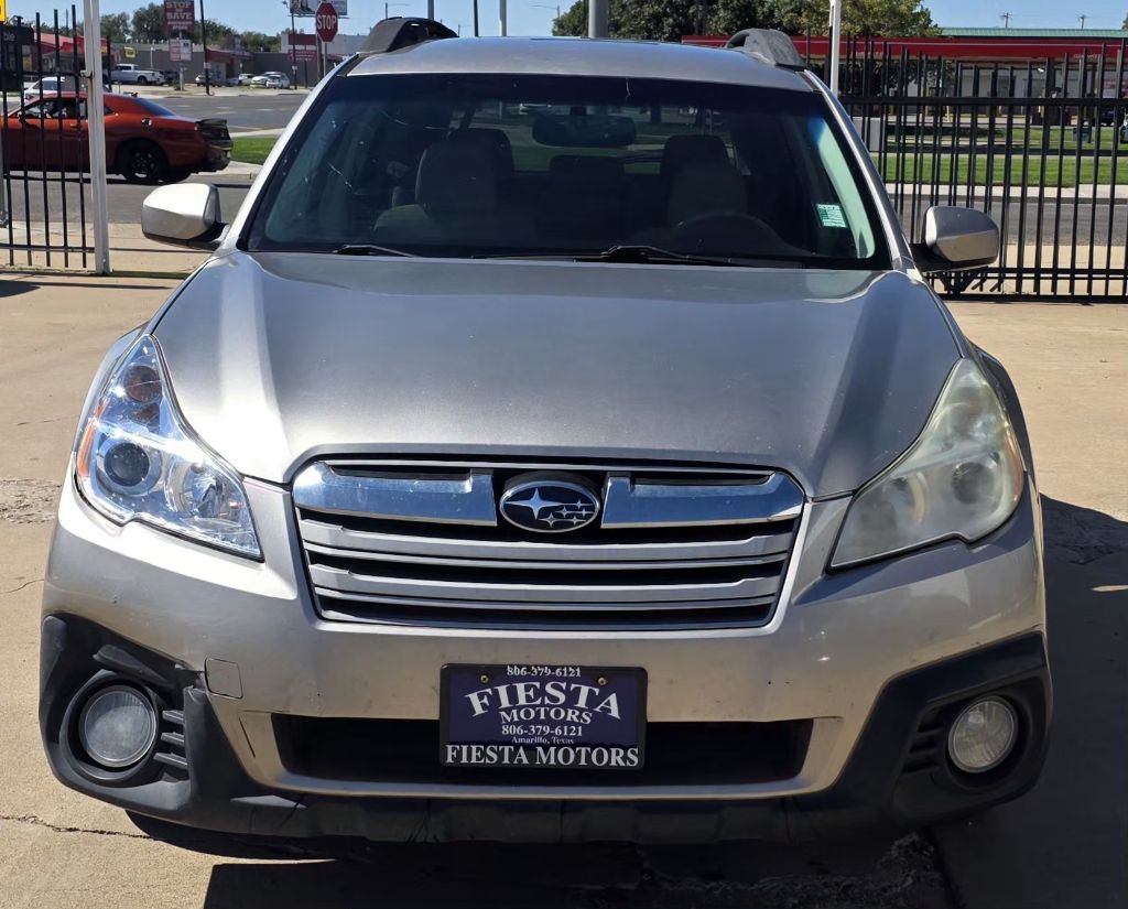 Photo 2 of this SUBARU OUTBACK