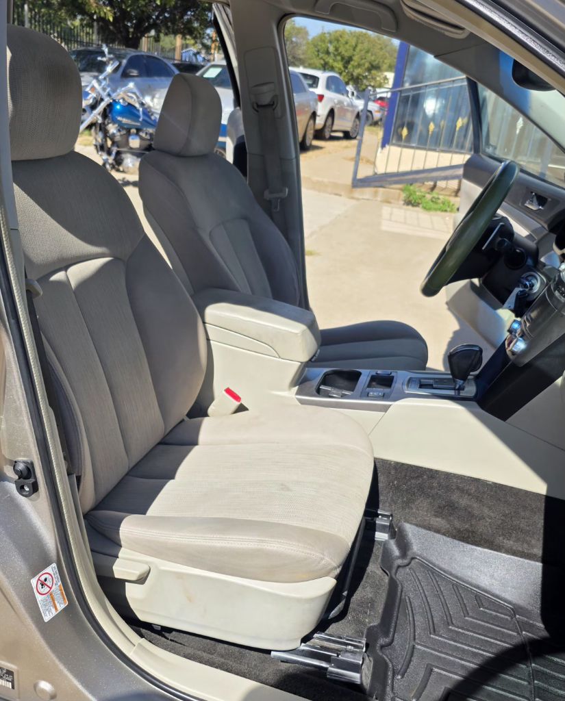 Photo 10 of this SUBARU OUTBACK