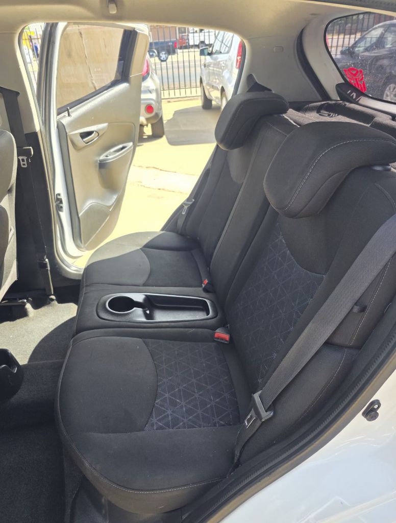 Photo 7 of this CHEVROLET SPARK