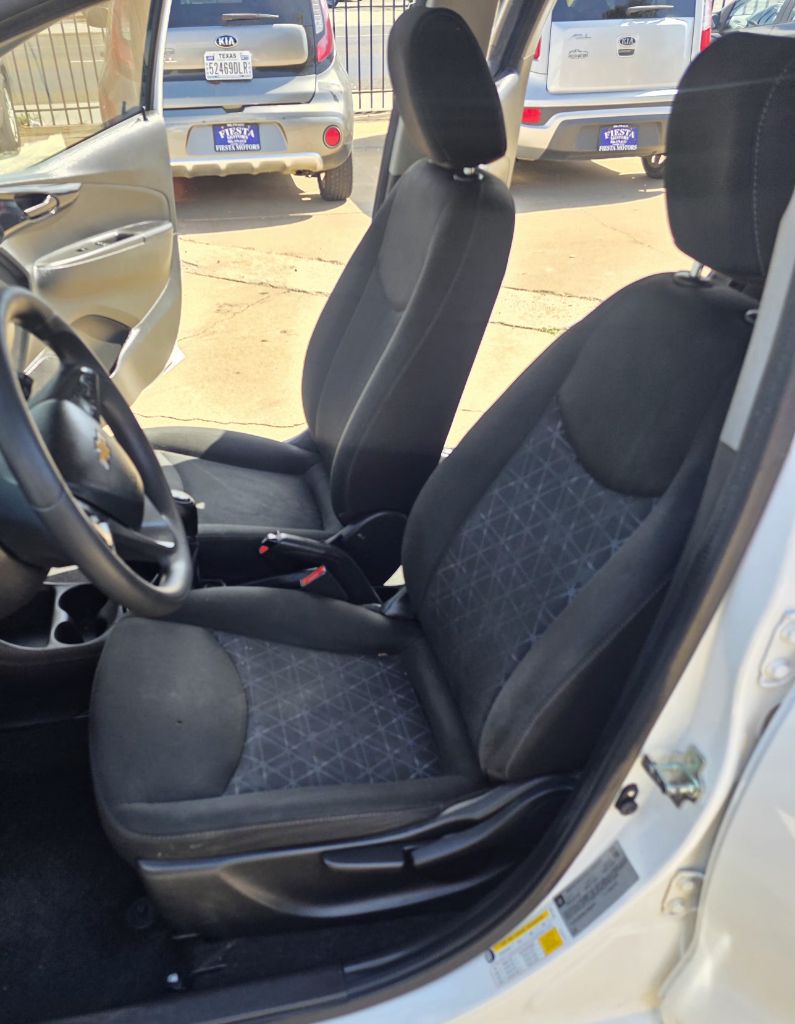 Photo 6 of this CHEVROLET SPARK