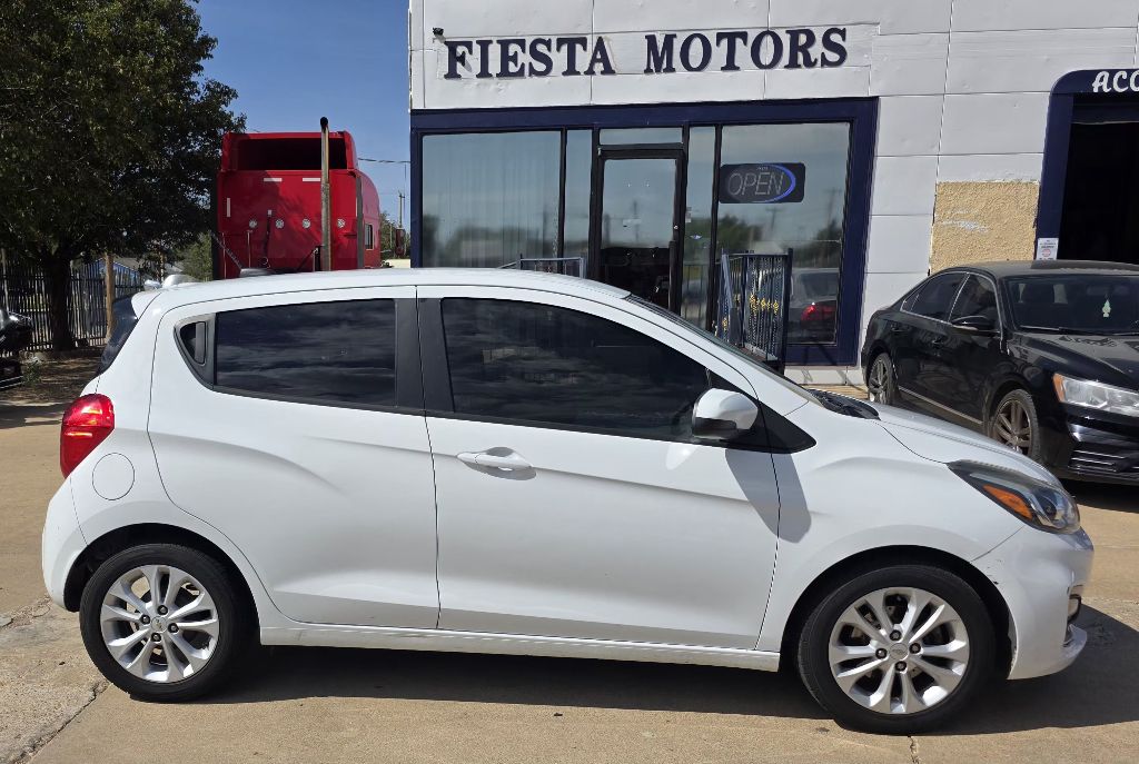 Photo 5 of this CHEVROLET SPARK