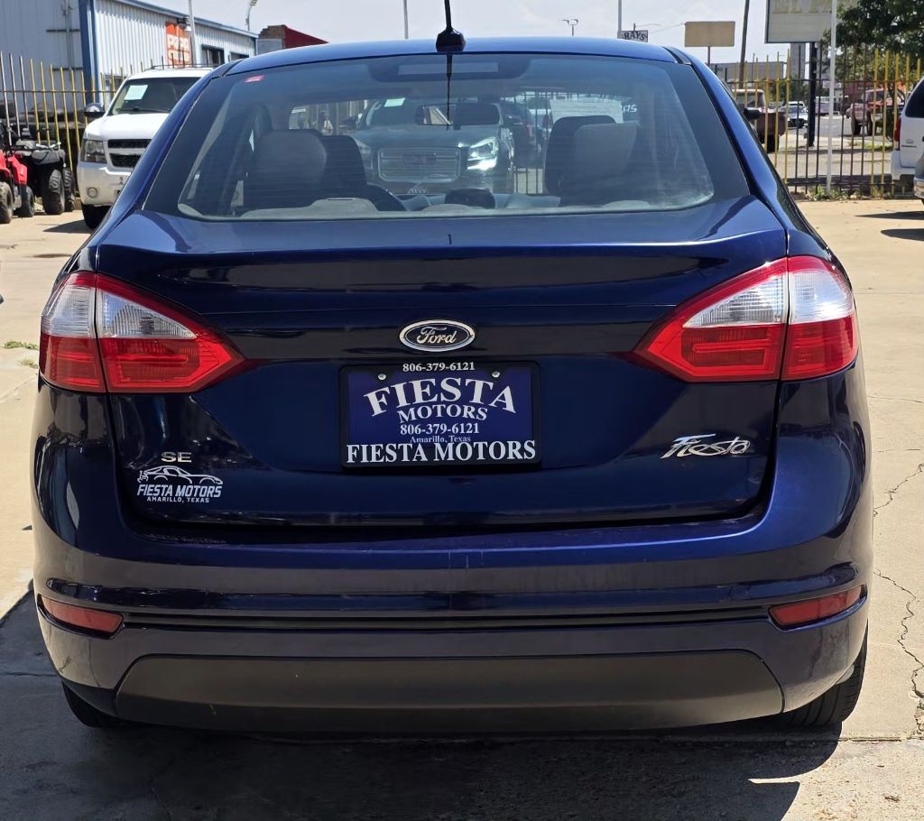 Photo 4 of this FORD FIESTA