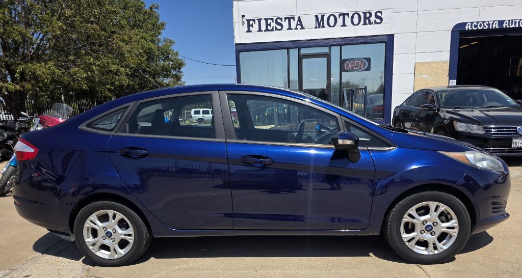 Photo 5 of this FORD FIESTA