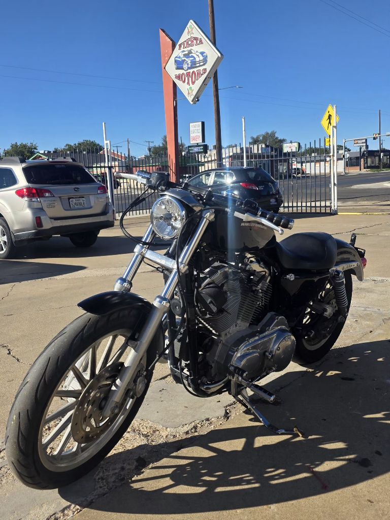 2005 HD XL883L