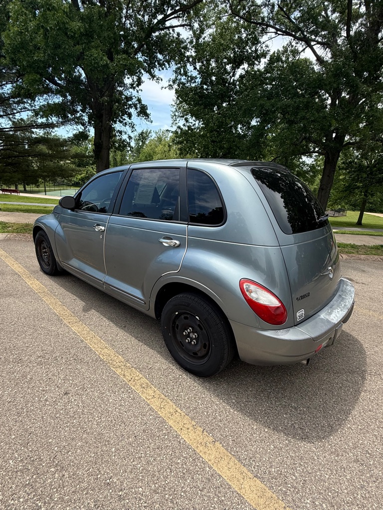 Photo 3 of this CHRYSLER PT CRUISER
