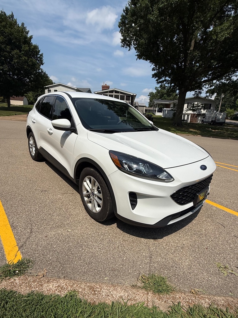 Photo 7 of this FORD ESCAPE