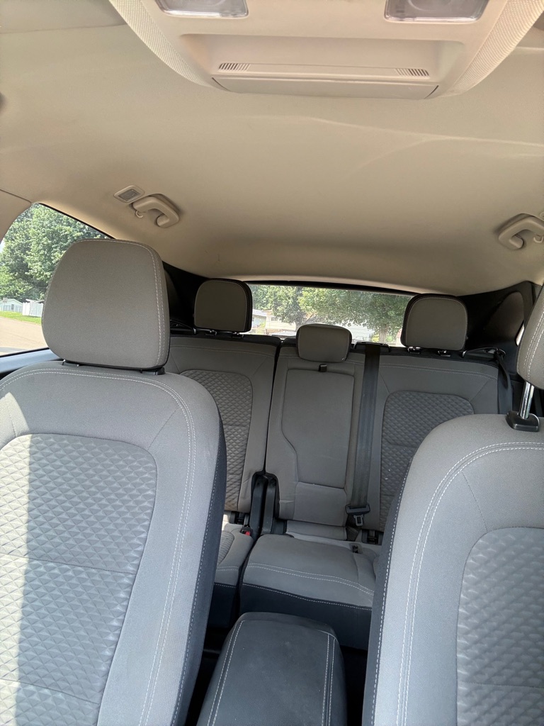 Photo 17 of this FORD ESCAPE