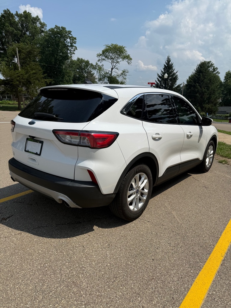 Photo 5 of this FORD ESCAPE