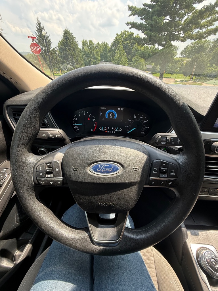 Photo 16 of this FORD ESCAPE