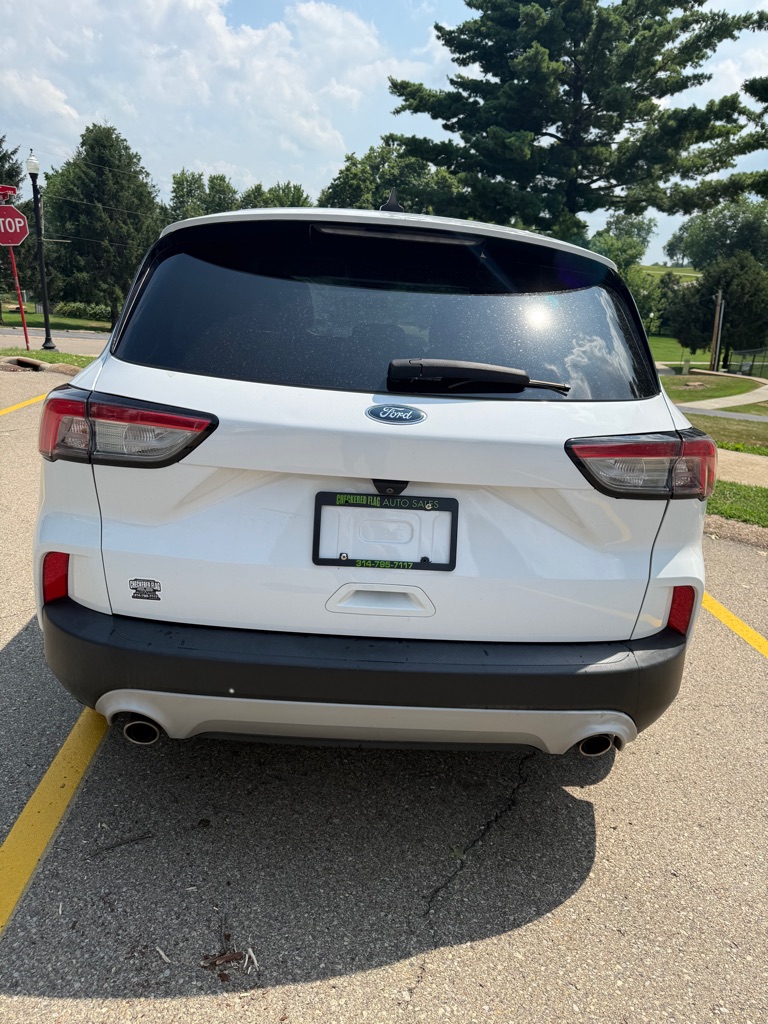 Photo 4 of this FORD ESCAPE