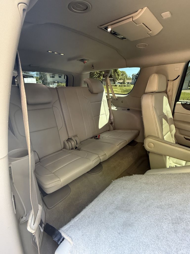 Photo 11 of this GMC YUKON XL
