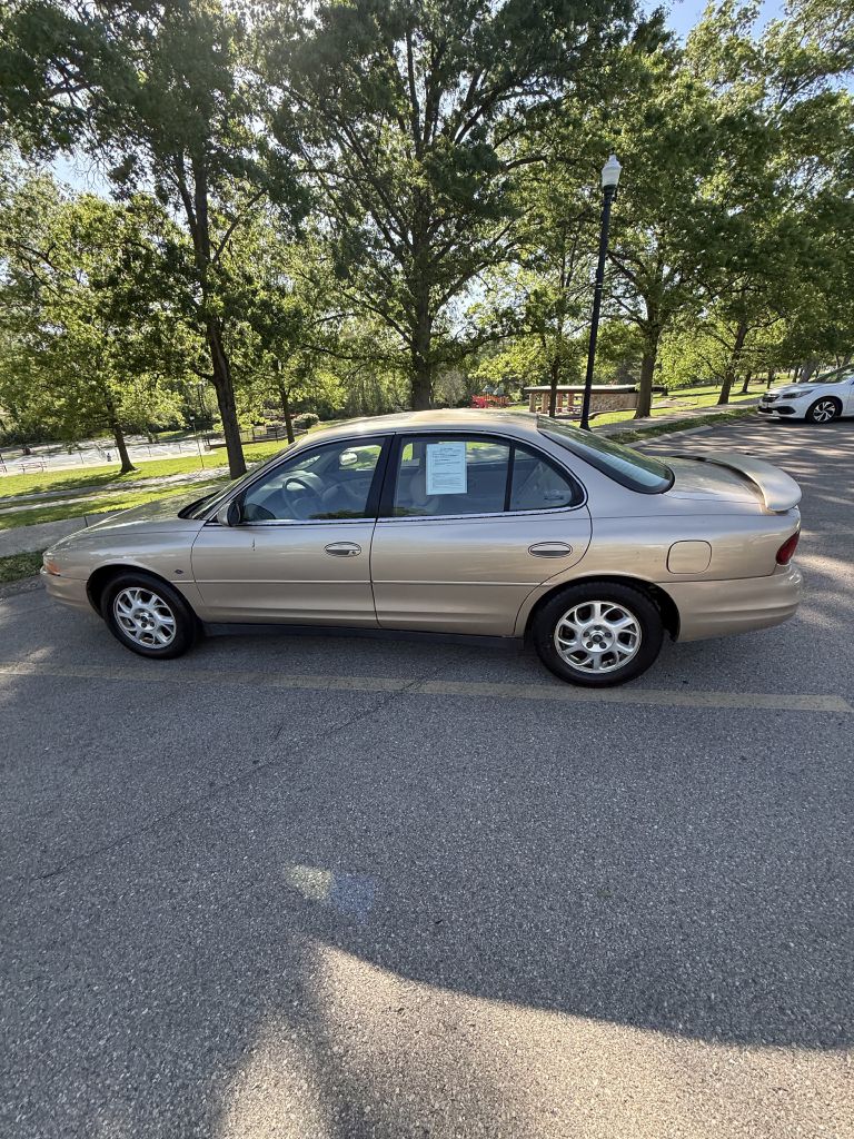 Photo 2 of this OLDSMOBILE INTRIGUE