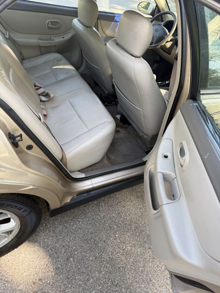 Photo 11 of this OLDSMOBILE INTRIGUE