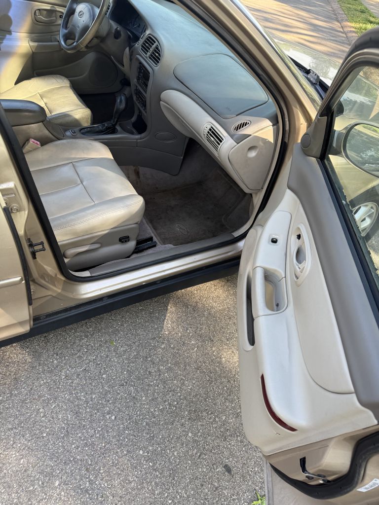 Photo 12 of this OLDSMOBILE INTRIGUE
