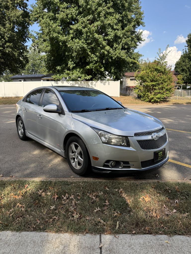 Photo 3 of this CHEVROLET CRUZE