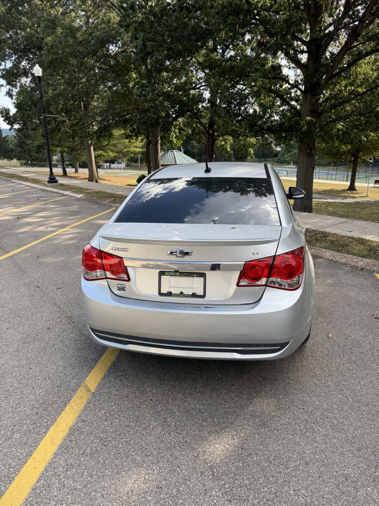 Photo 6 of this CHEVROLET CRUZE