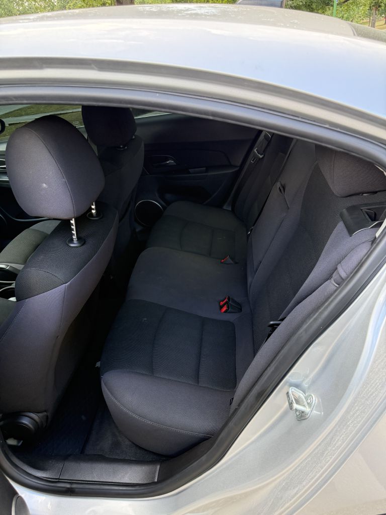 Photo 12 of this CHEVROLET CRUZE