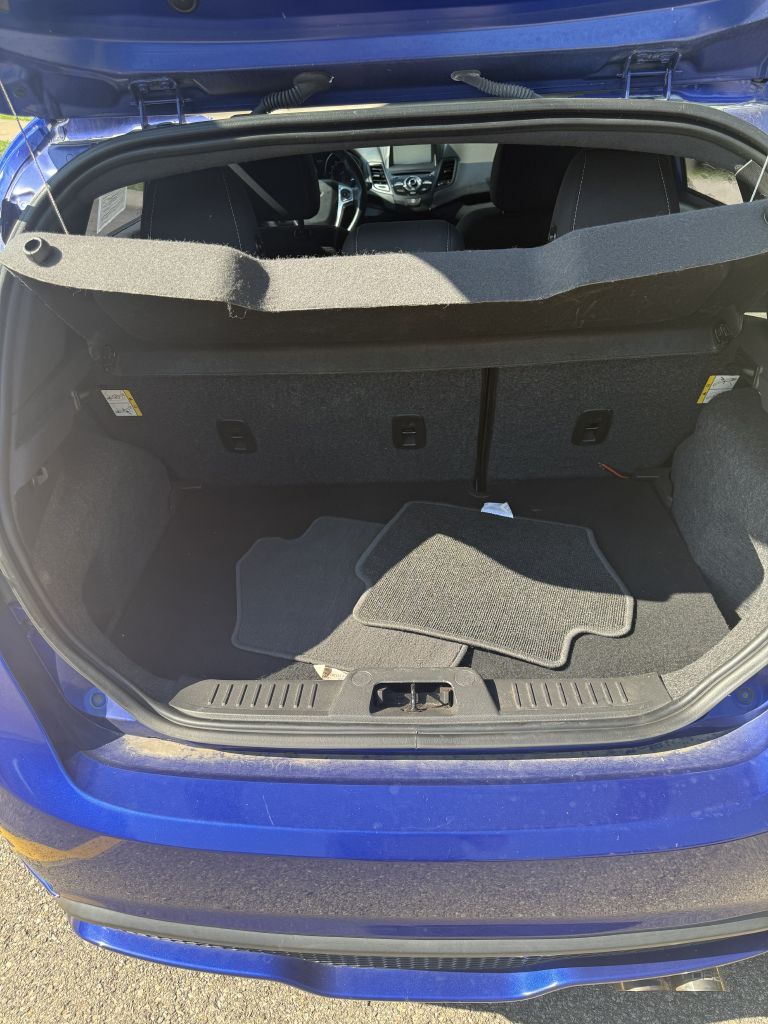 Photo 13 of this FORD FIESTA