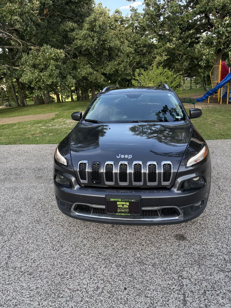 Photo 2 of this JEEP CHEROKEE