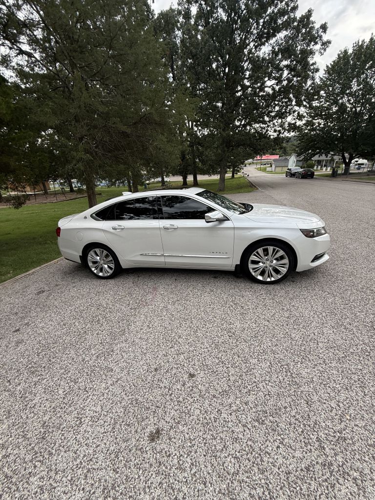 Photo 4 of this CHEVROLET IMPALA