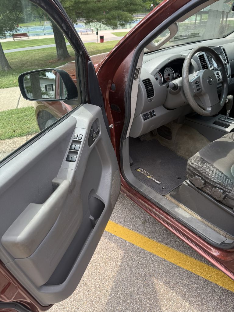 Photo 10 of this NISSAN FRONTIER