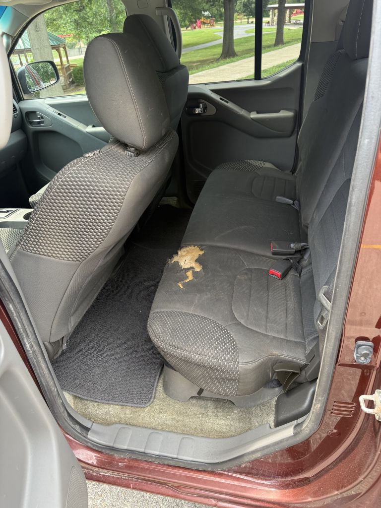 Photo 13 of this NISSAN FRONTIER