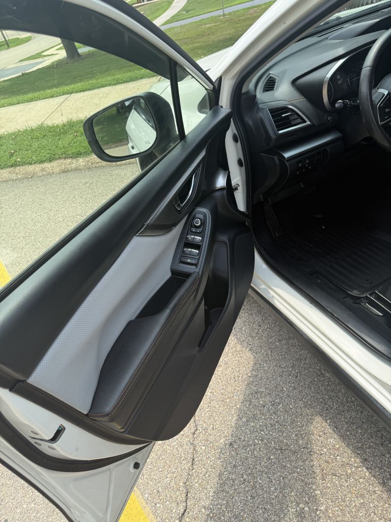 Photo 9 of this SUBARU CROSSTREK