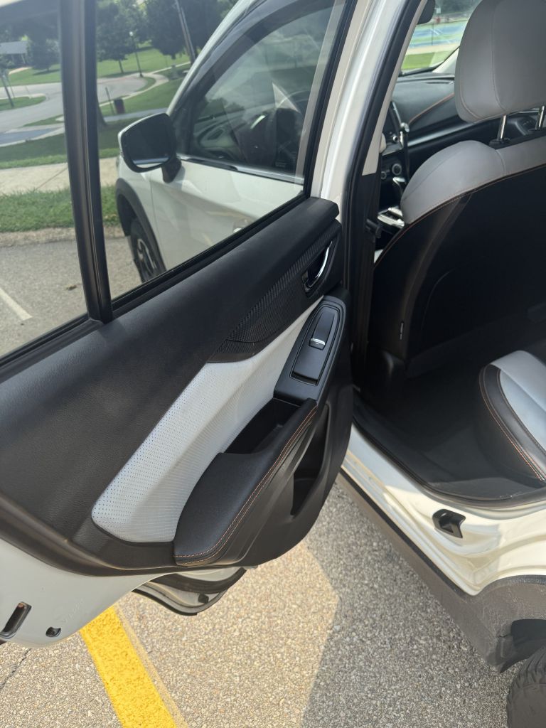 Photo 11 of this SUBARU CROSSTREK