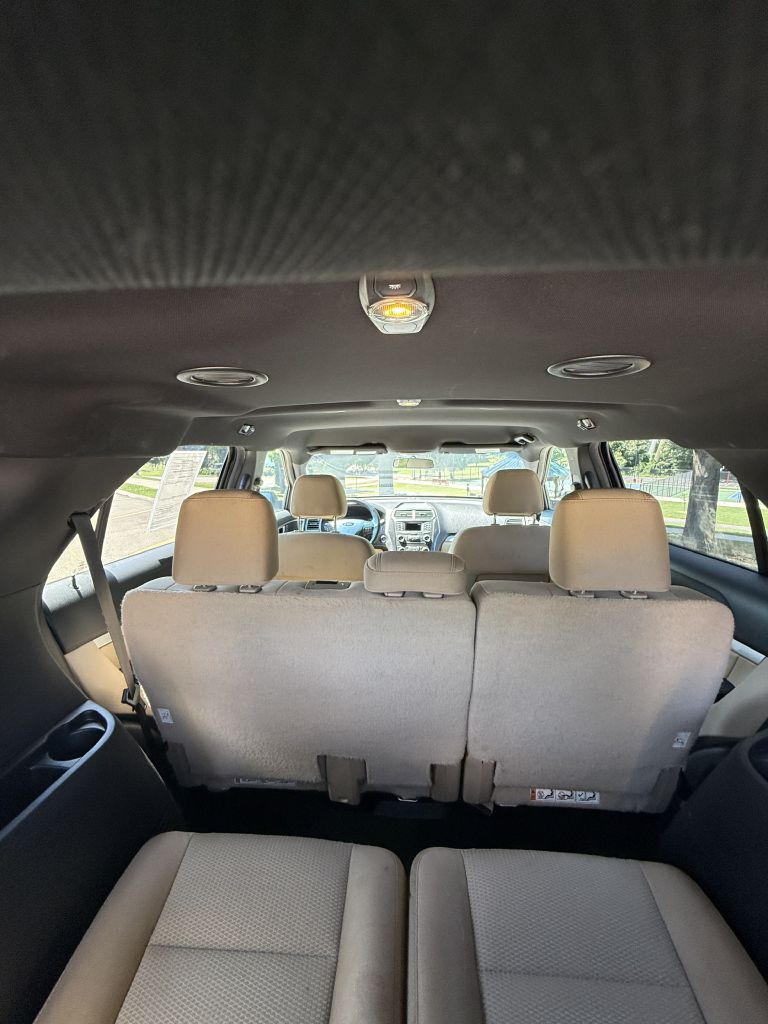 Photo 15 of this FORD EXPLORER